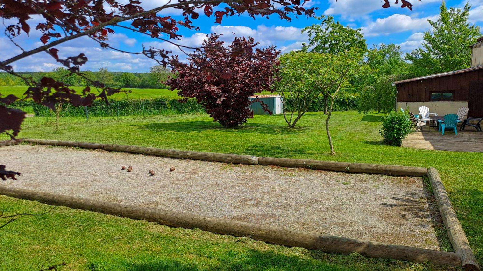 Gite De La Tuilerie Des Garandons Saint-Menoux Exterior foto